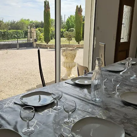 La Bâtisse A Deux Tours Casa de Férias Lalbenque