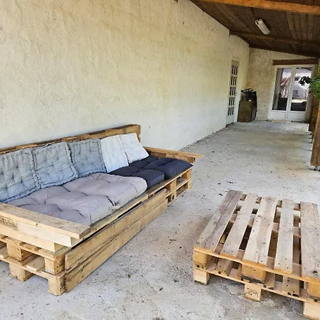 La Batisse A Deux Tours *