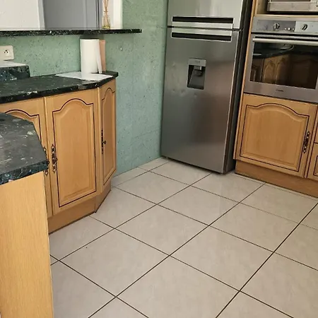 La Bâtisse A Deux Tours Lalbenque